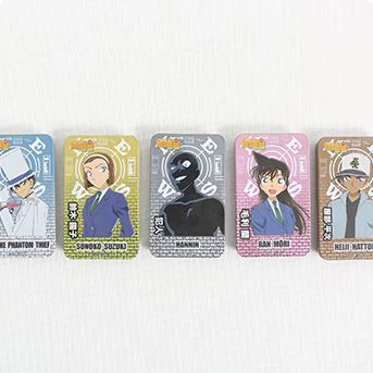 Kotak Timah Bentuk Khas